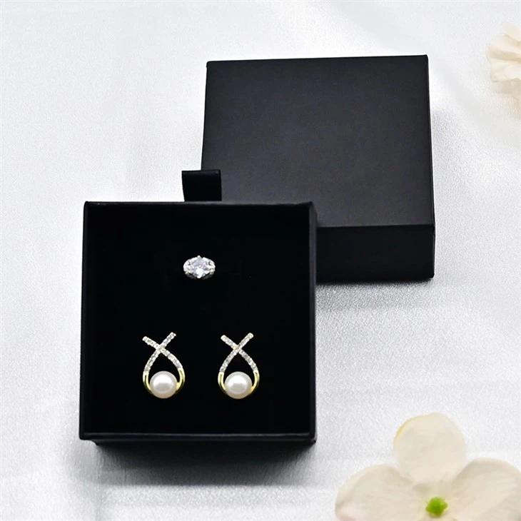 cardboard jewelry box